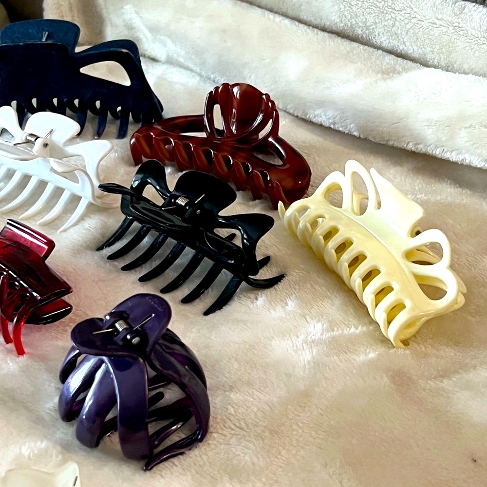 BUNDLE OF 12 👱🏾♀️CLAW HAIR CLIPS BLACK BROWN WHITE BEIGE PURPLE BLUE RED GREEN - Picture 2 of 13
